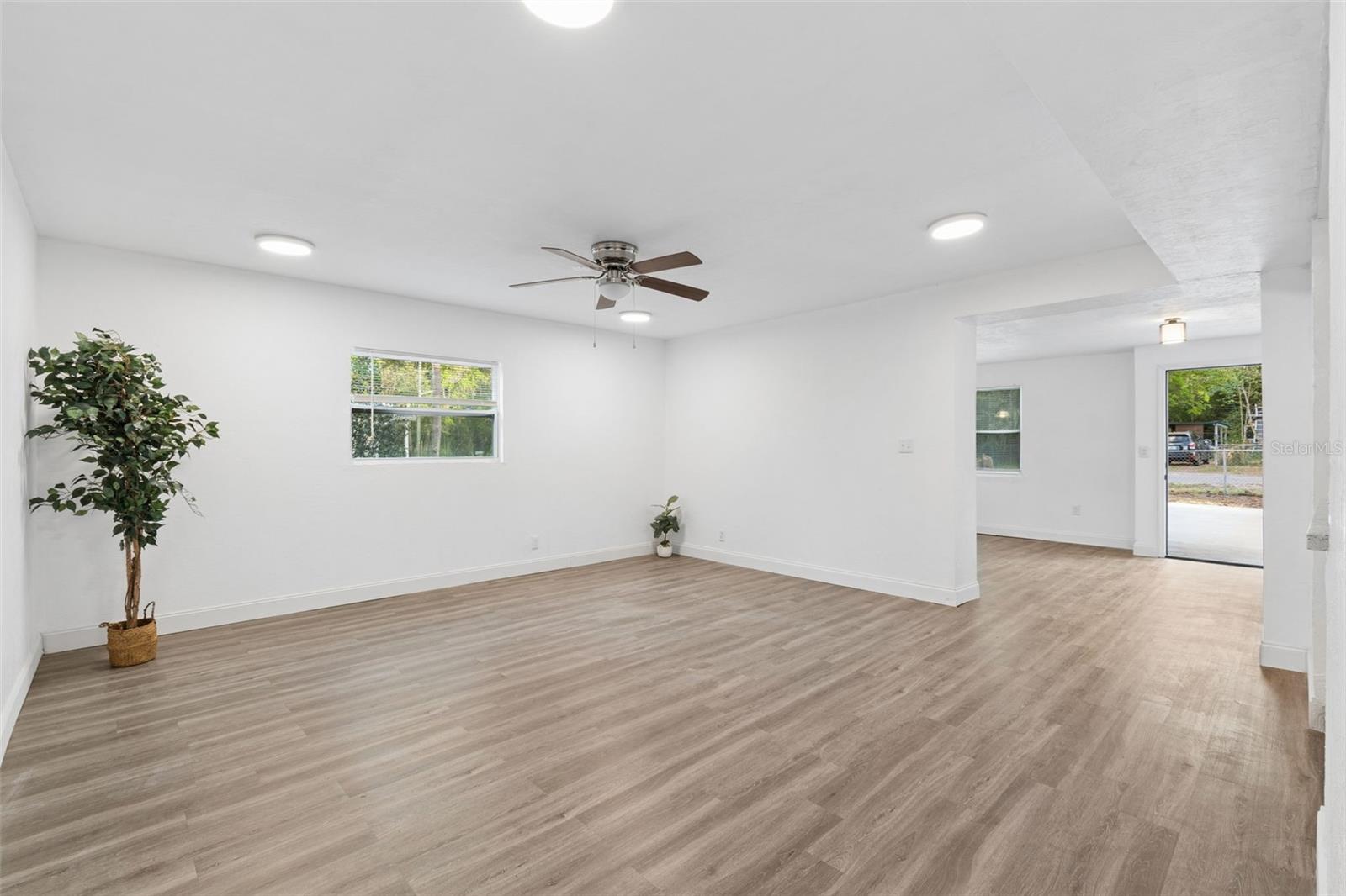 Image 6 of 25 For 220 33rd Avenue