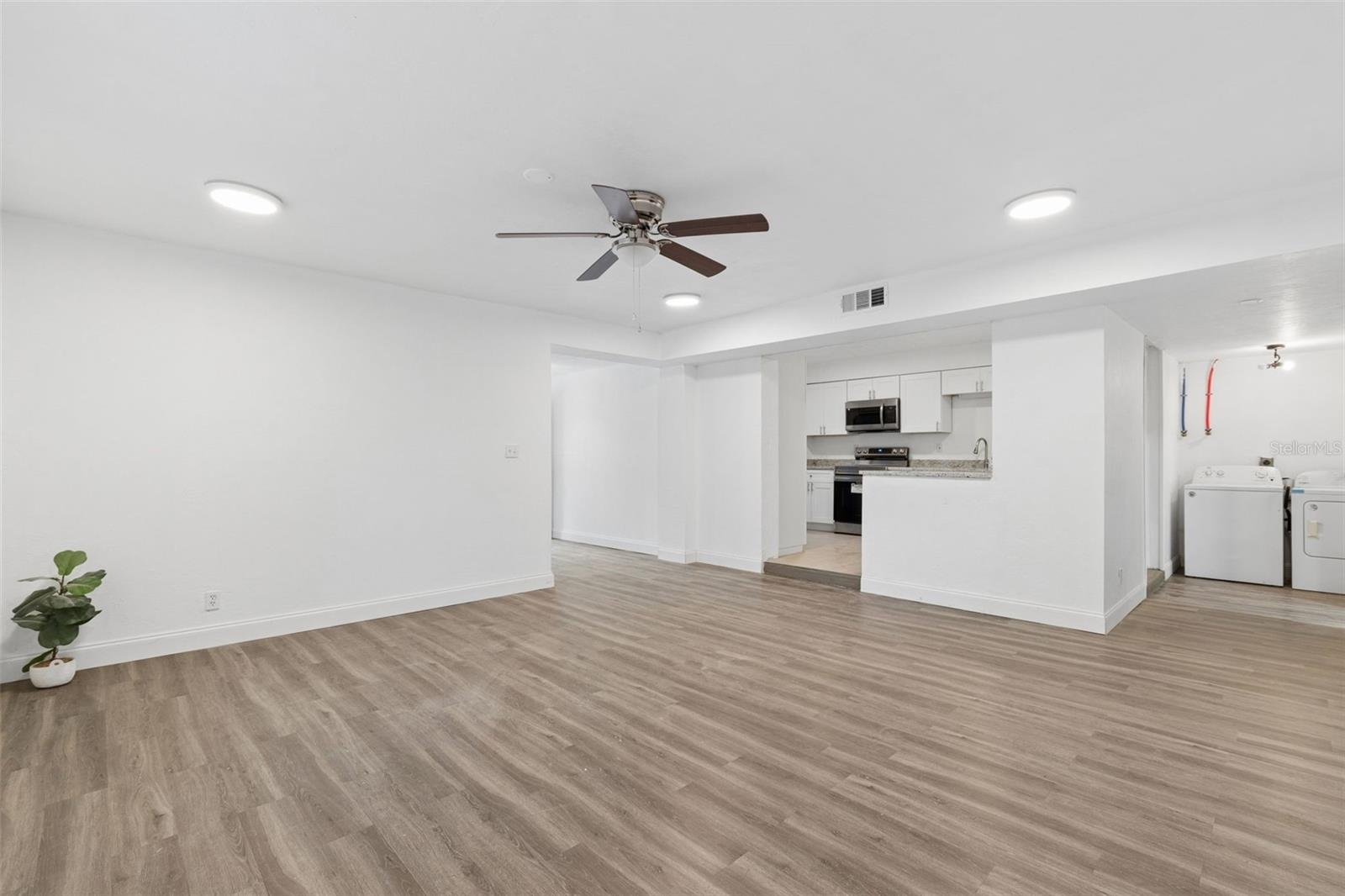 Image 7 of 25 For 220 33rd Avenue