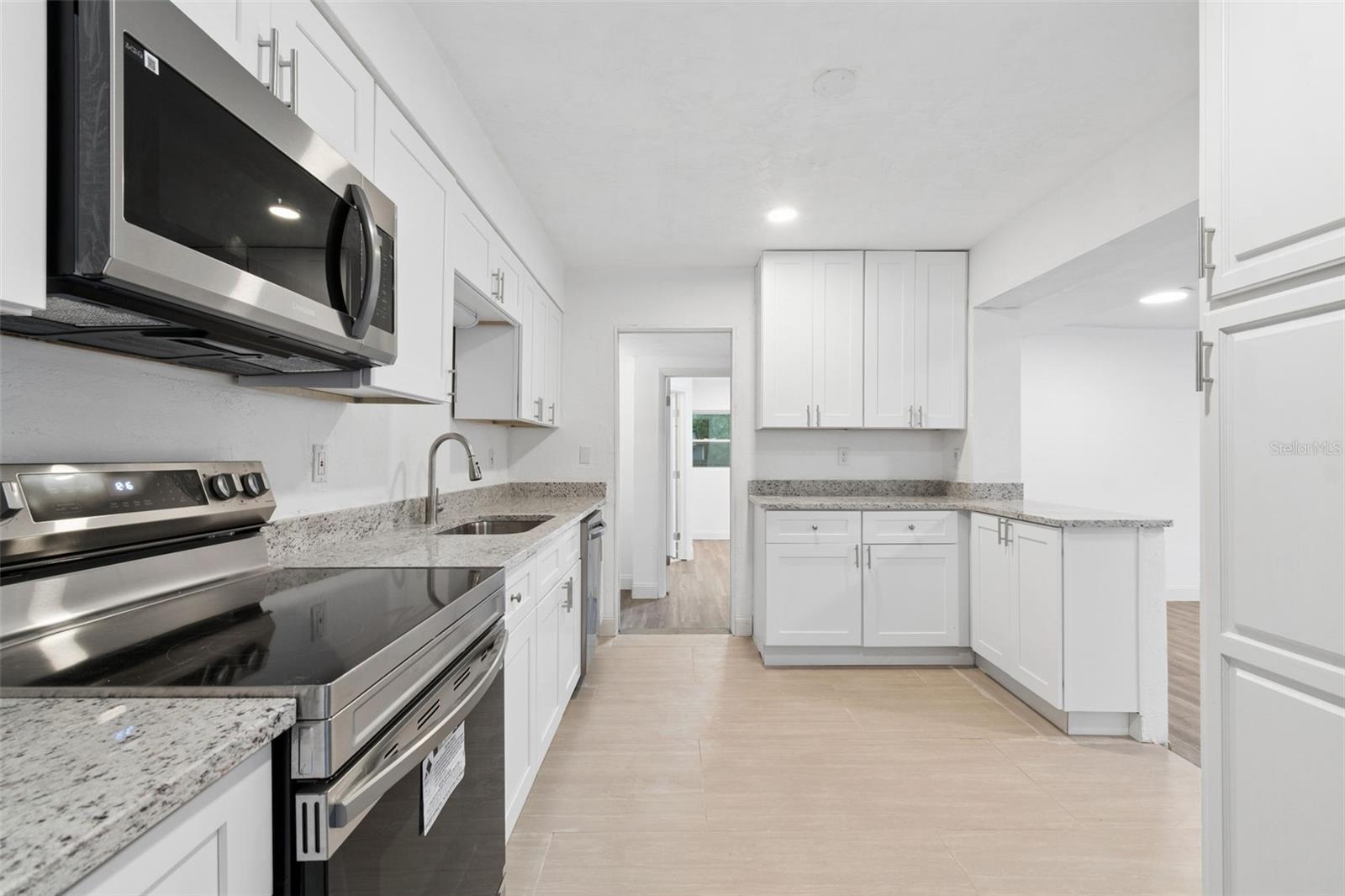 Image 8 of 25 For 220 33rd Avenue