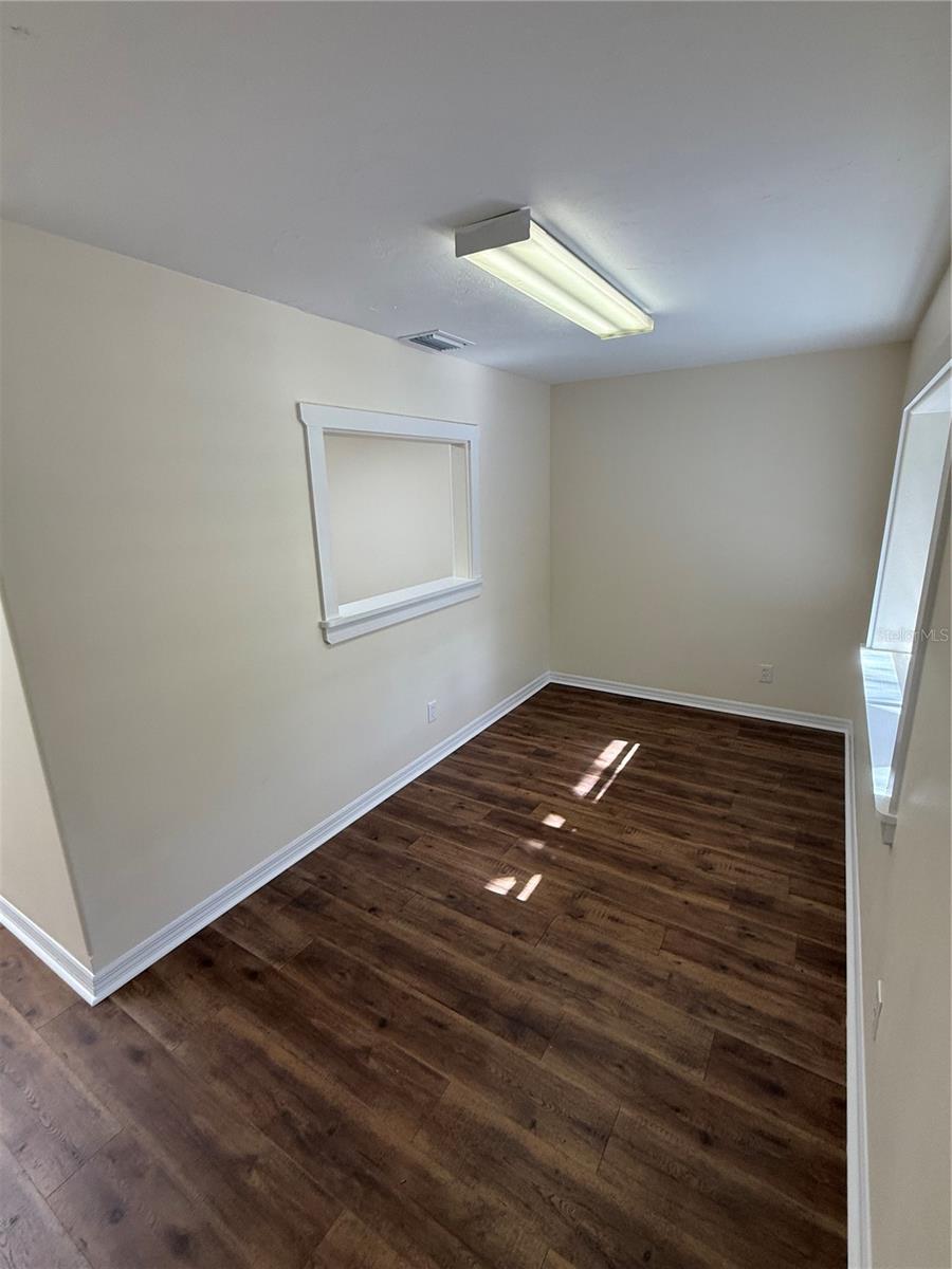 Image 4 of 25 For 108 10th Avenue