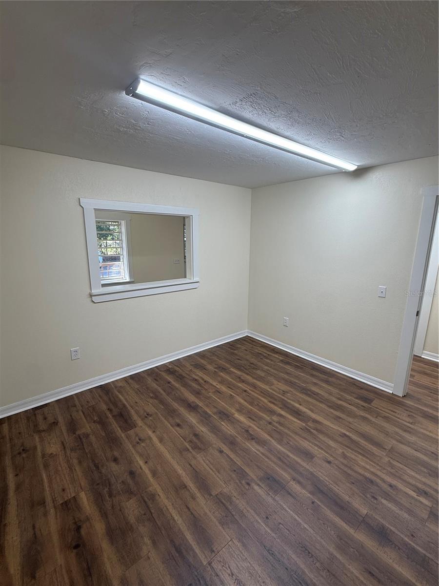 Image 5 of 25 For 108 10th Avenue