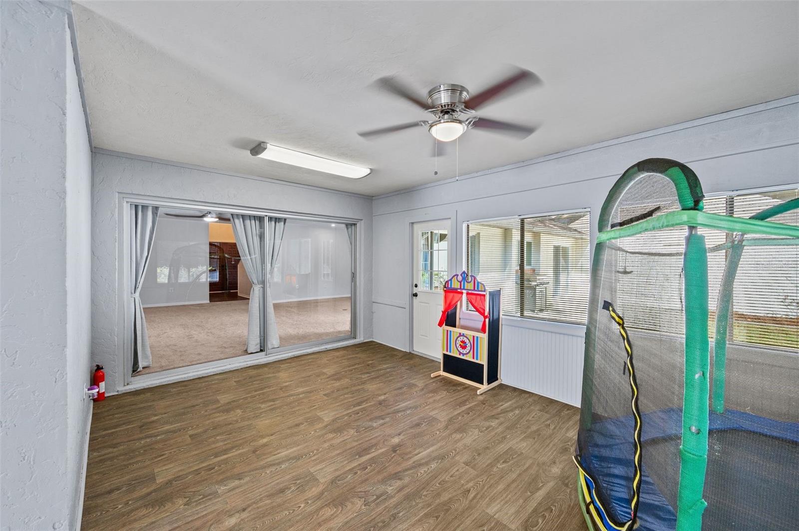 Image 46 of 60 For 8115 1st Place