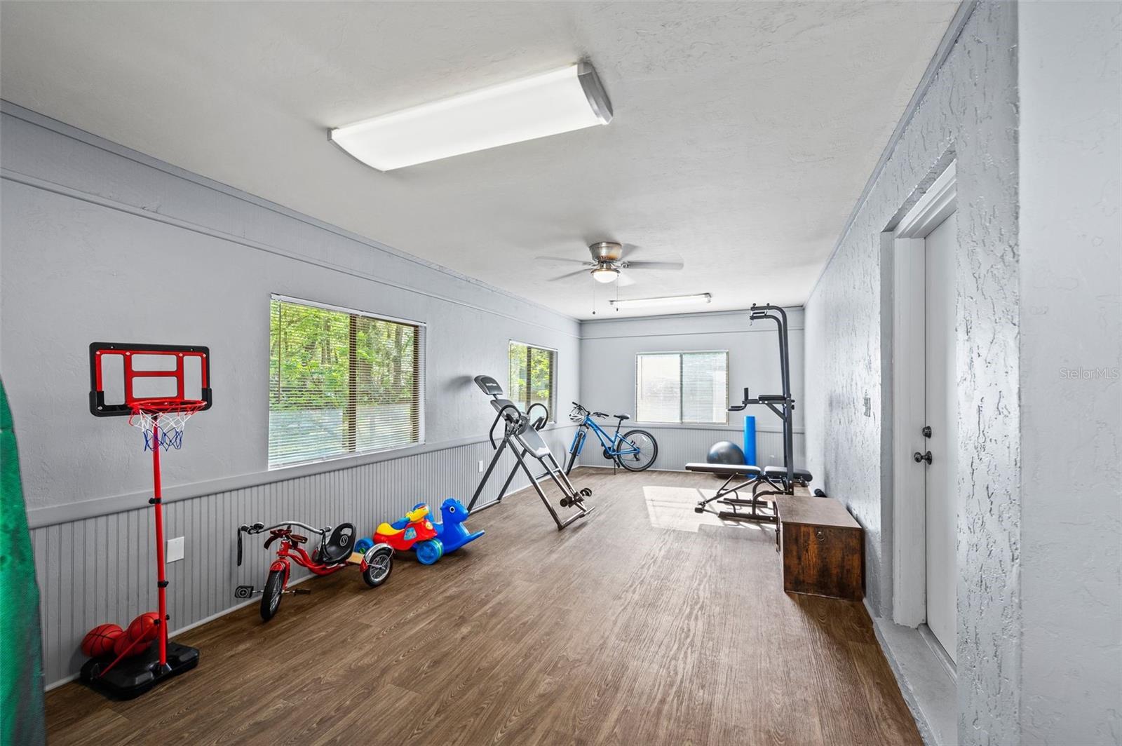 Image 48 of 60 For 8115 1st Place