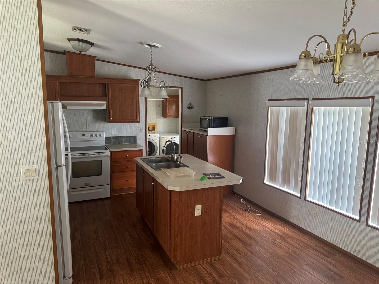 Image 16 of 32 For 14370 150th Avenue