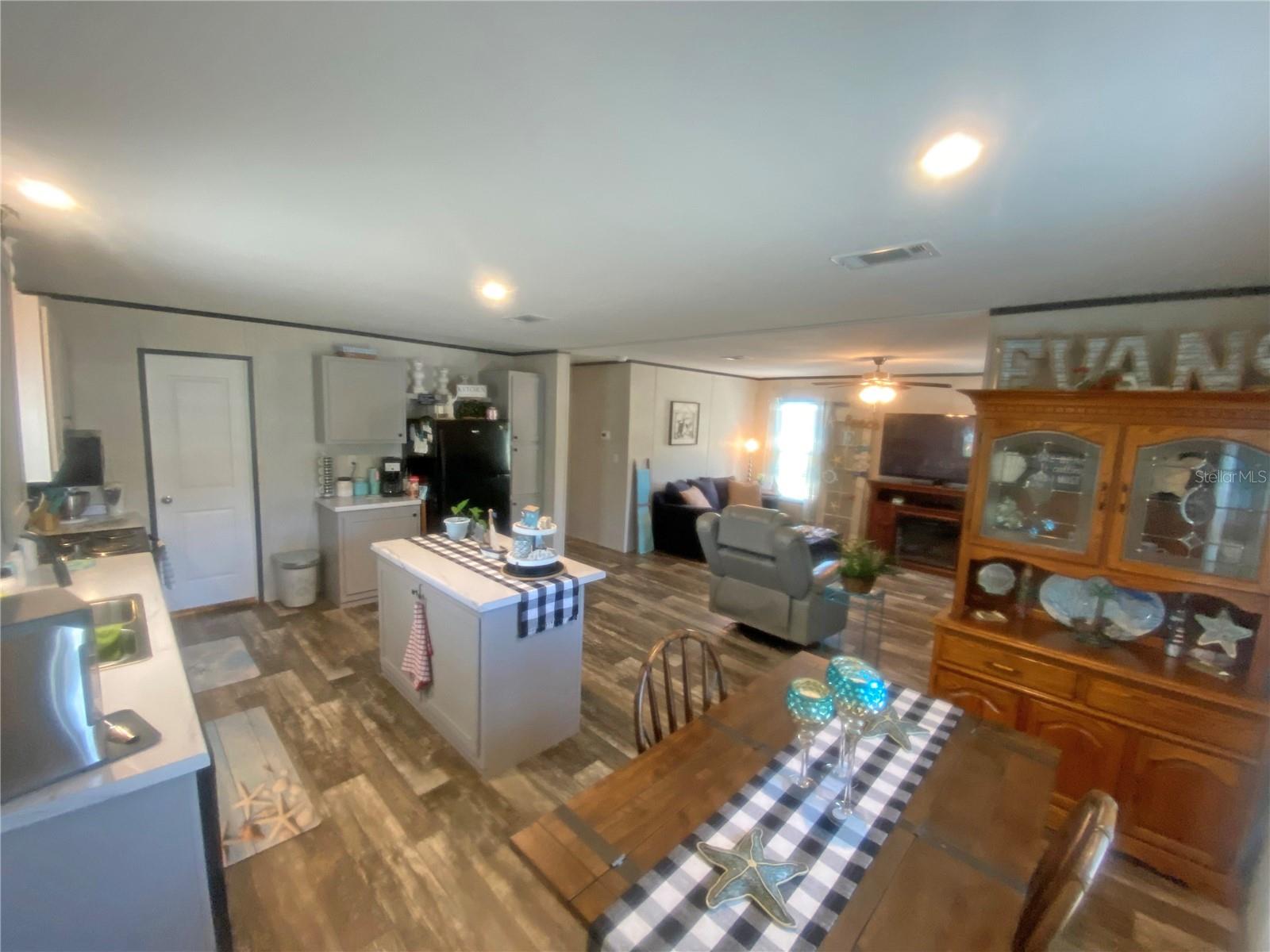 Image 14 of 31 For 203 5th Avenue