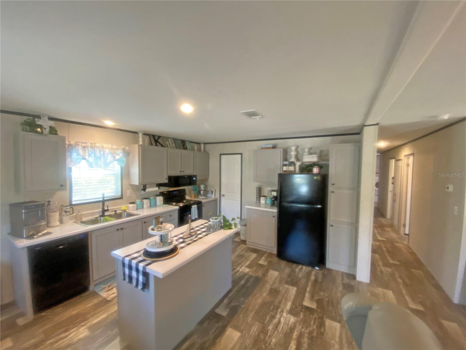 Image 15 of 31 For 203 5th Avenue