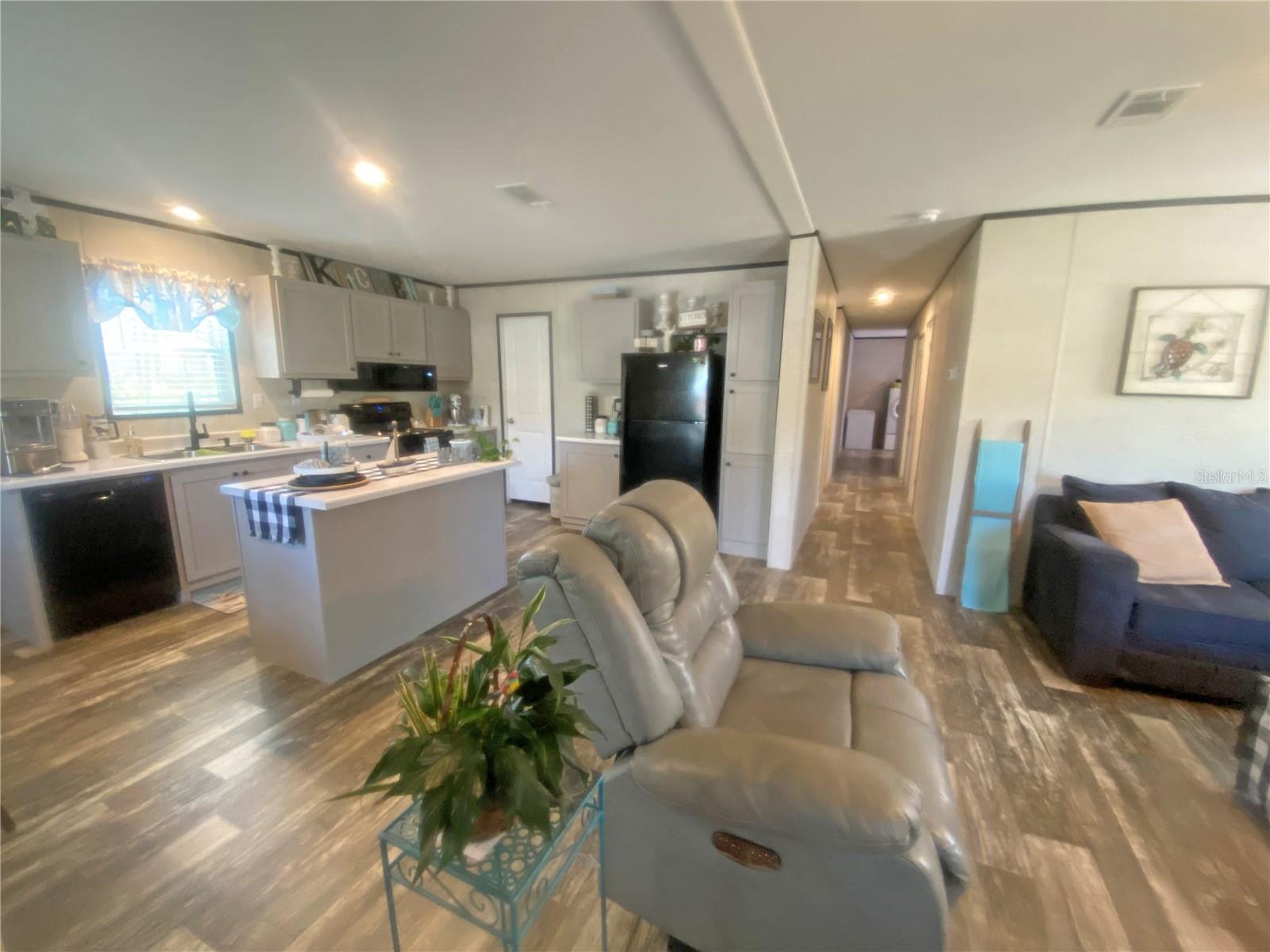 Image 6 of 31 For 203 5th Avenue