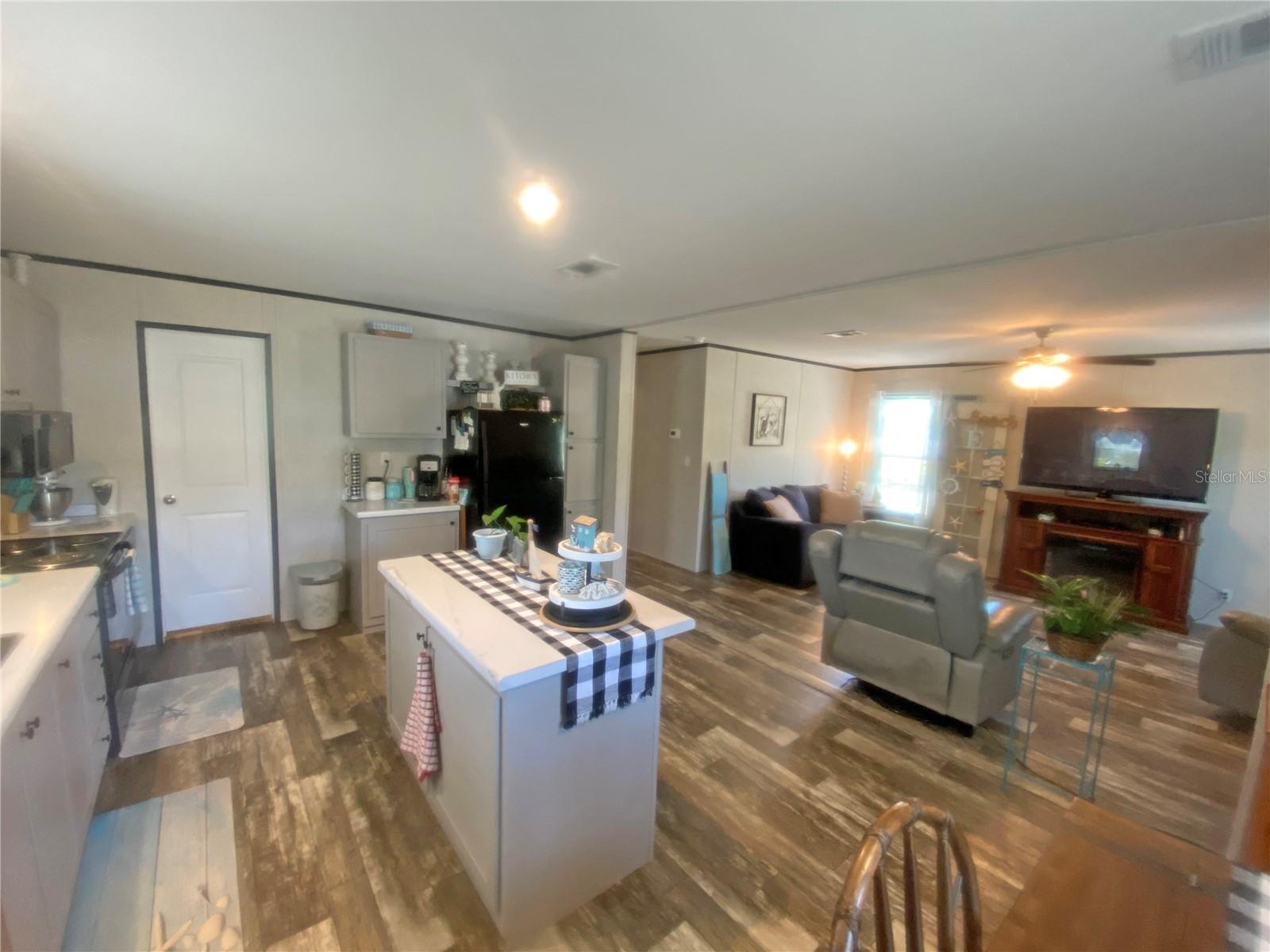 Image 7 of 31 For 203 5th Avenue