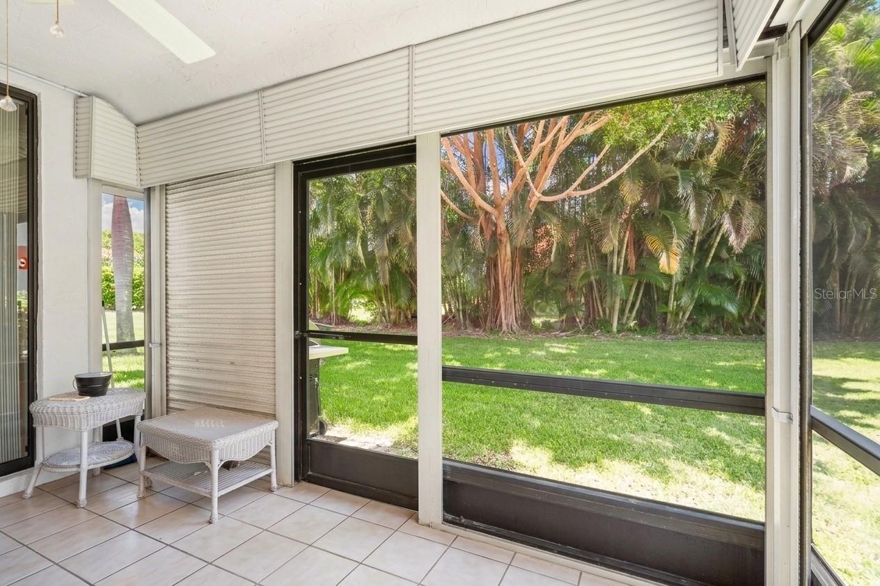 Image 13 of 34 For 7604 Lexington Club Boulevard B