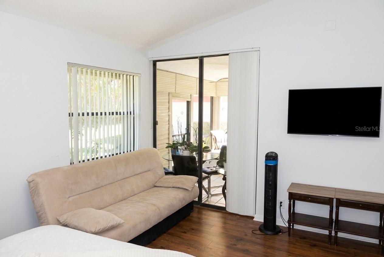 Image 9 of 34 For 7604 Lexington Club Boulevard B