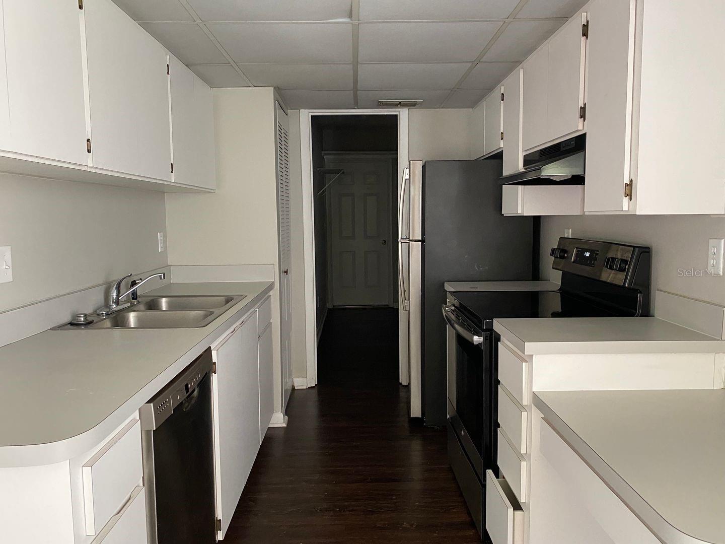 Image 2 of 12 For 2858 39th Avenue