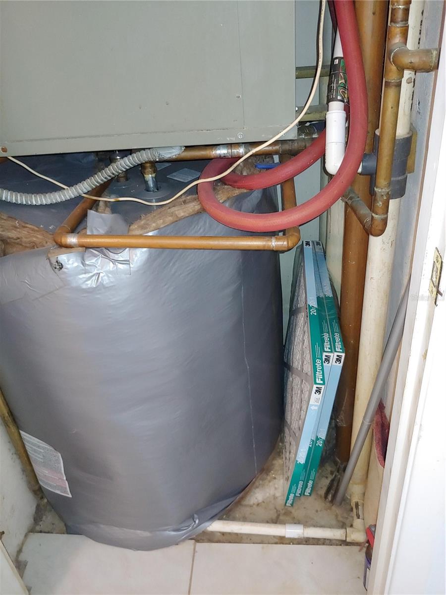 Image 24 of 50 For 89 Atlantic Avenue 204