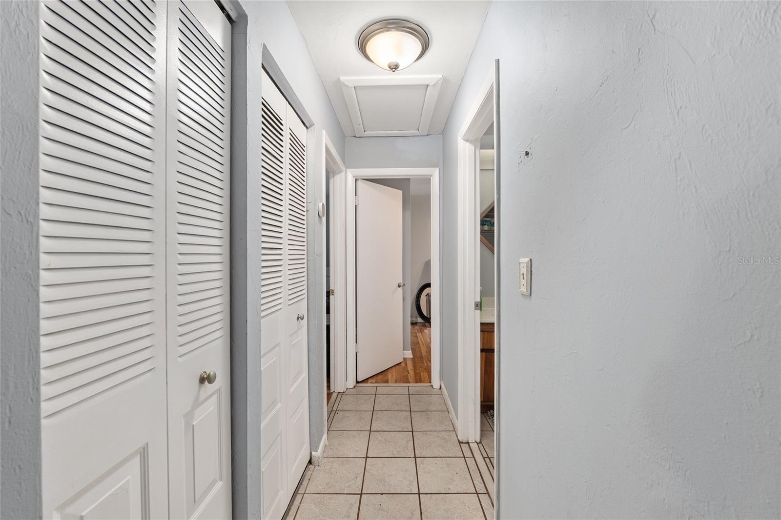 Image 19 of 35 For 1420 42nd Street B