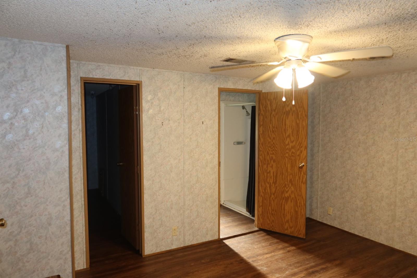 Image 12 of 37 For 262 Lynnwood Avenue