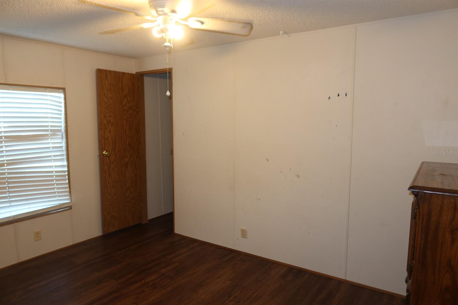 Image 19 of 37 For 262 Lynnwood Avenue