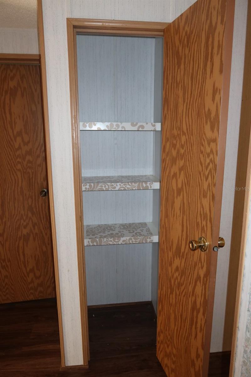 Image 21 of 37 For 262 Lynnwood Avenue