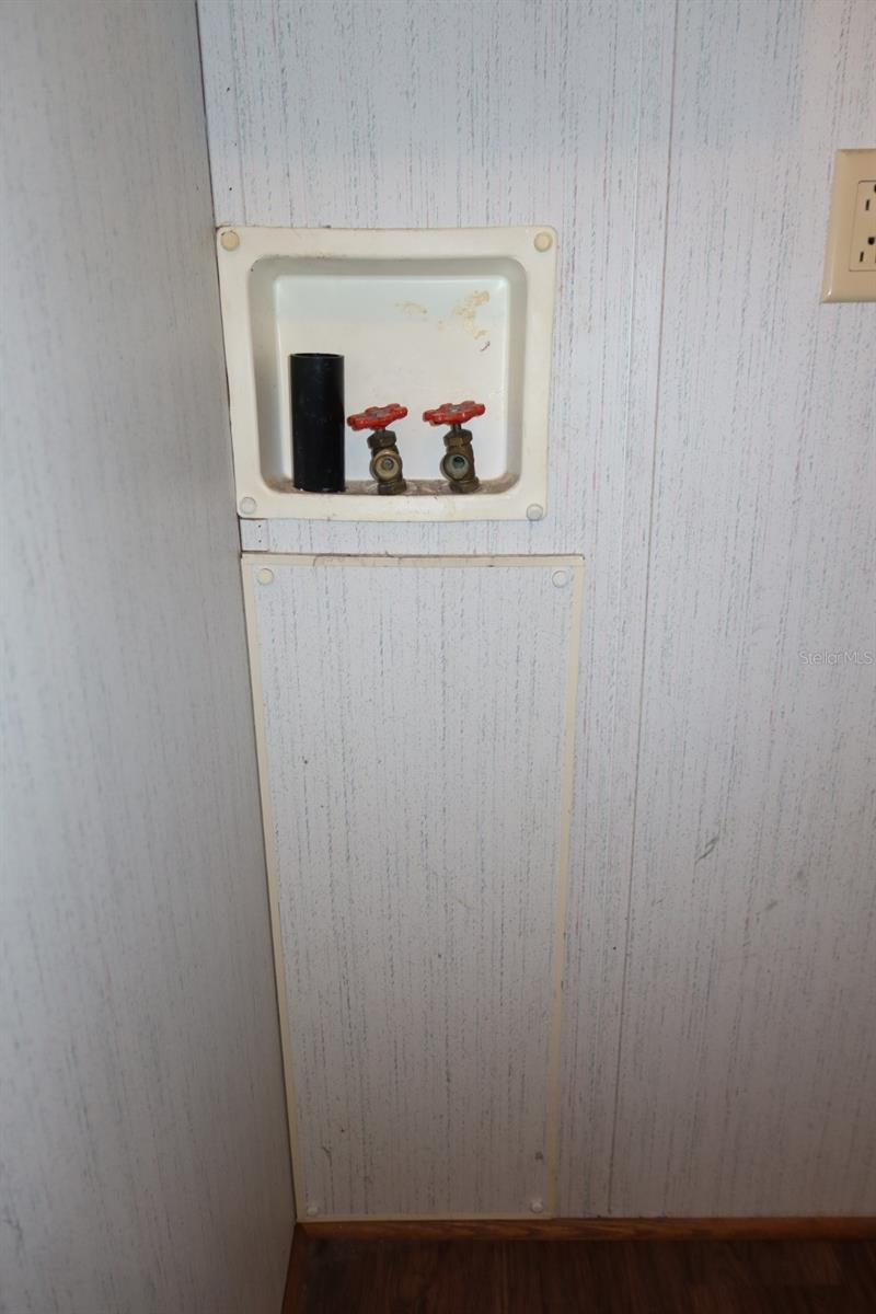 Image 24 of 37 For 262 Lynnwood Avenue