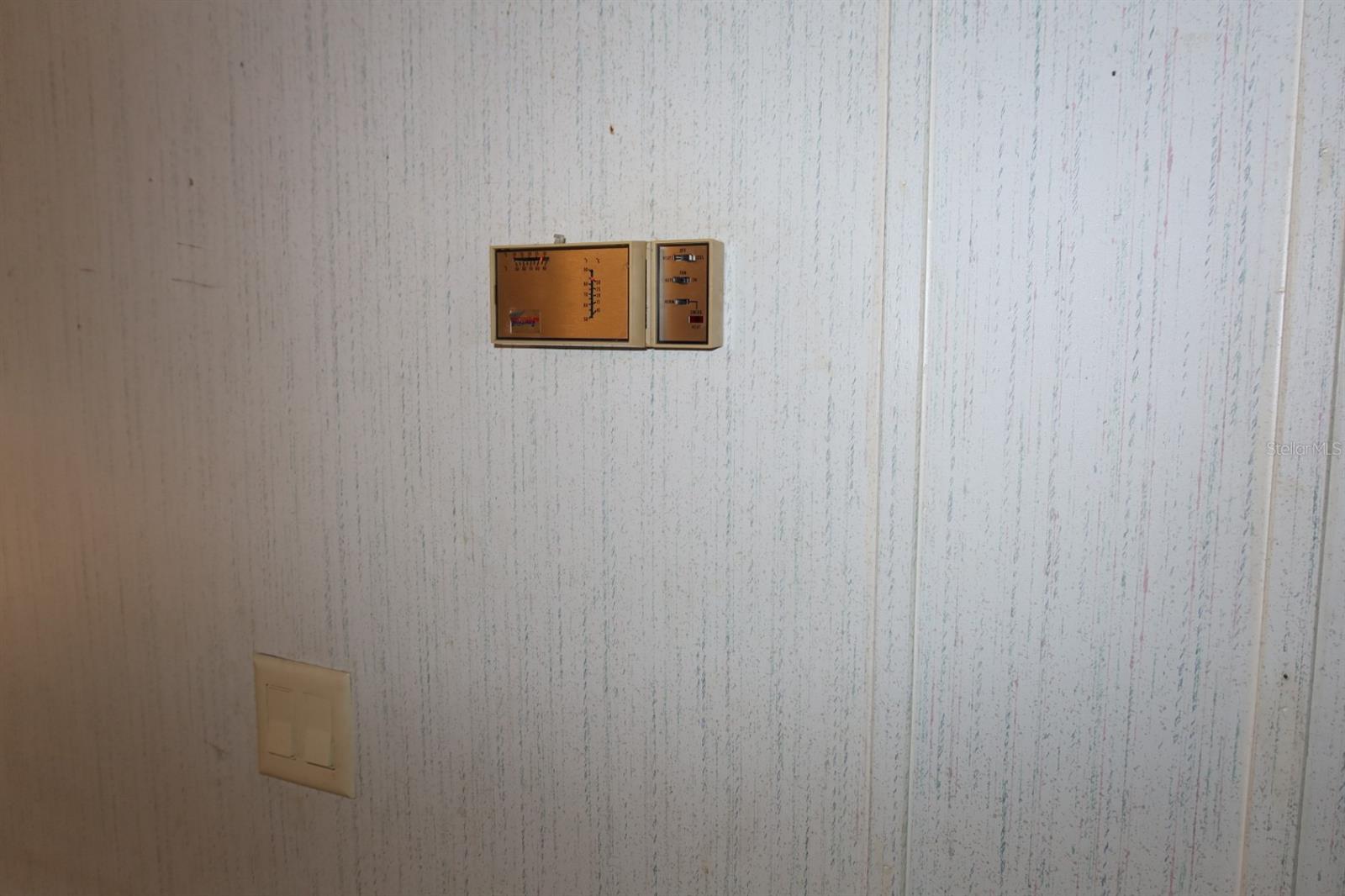 Image 25 of 37 For 262 Lynnwood Avenue