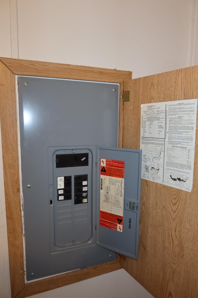 Image 26 of 37 For 262 Lynnwood Avenue