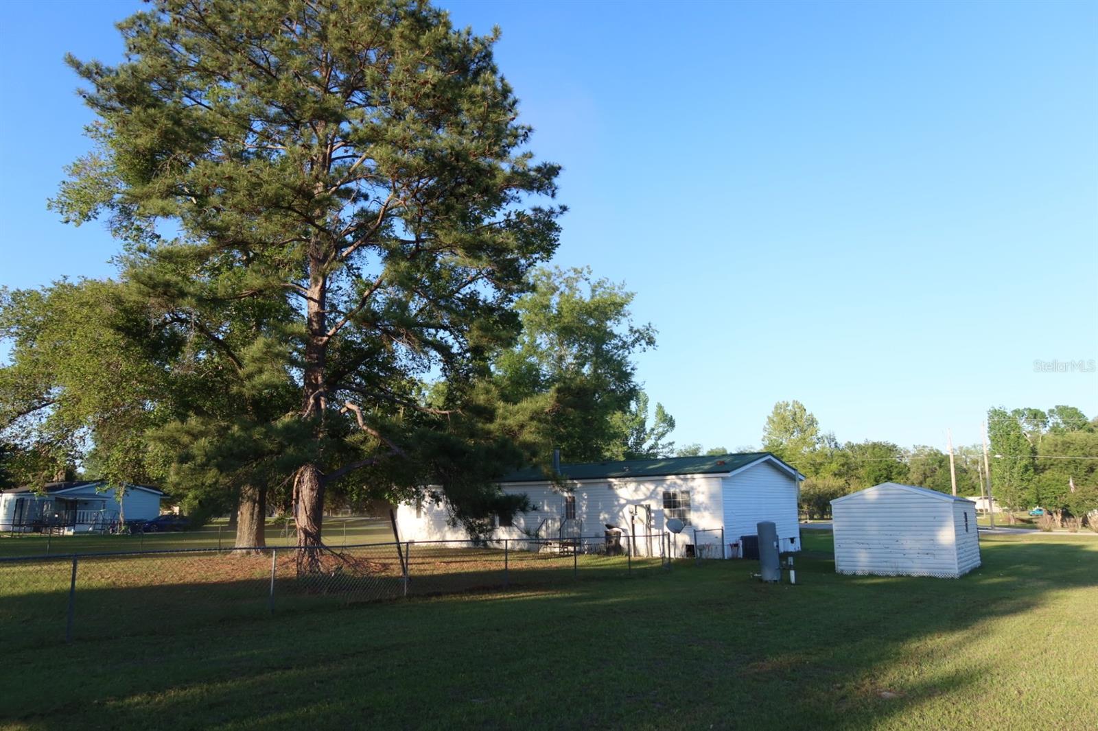 Image 28 of 37 For 262 Lynnwood Avenue