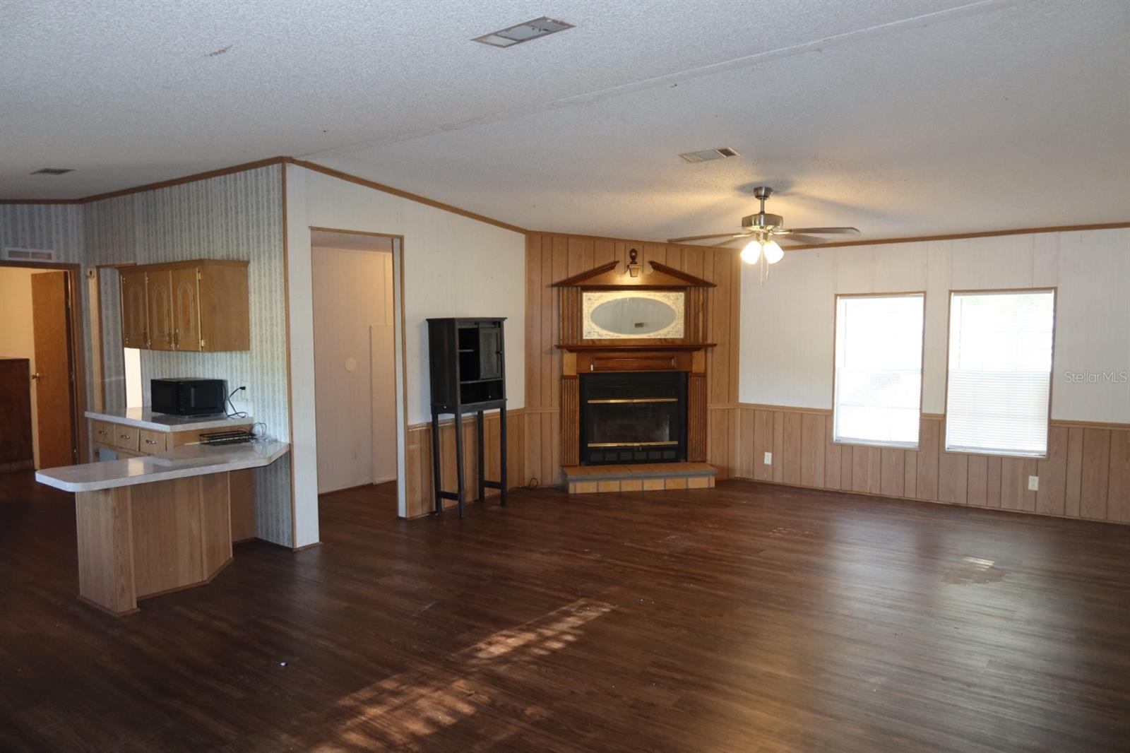 Image 4 of 37 For 262 Lynnwood Avenue