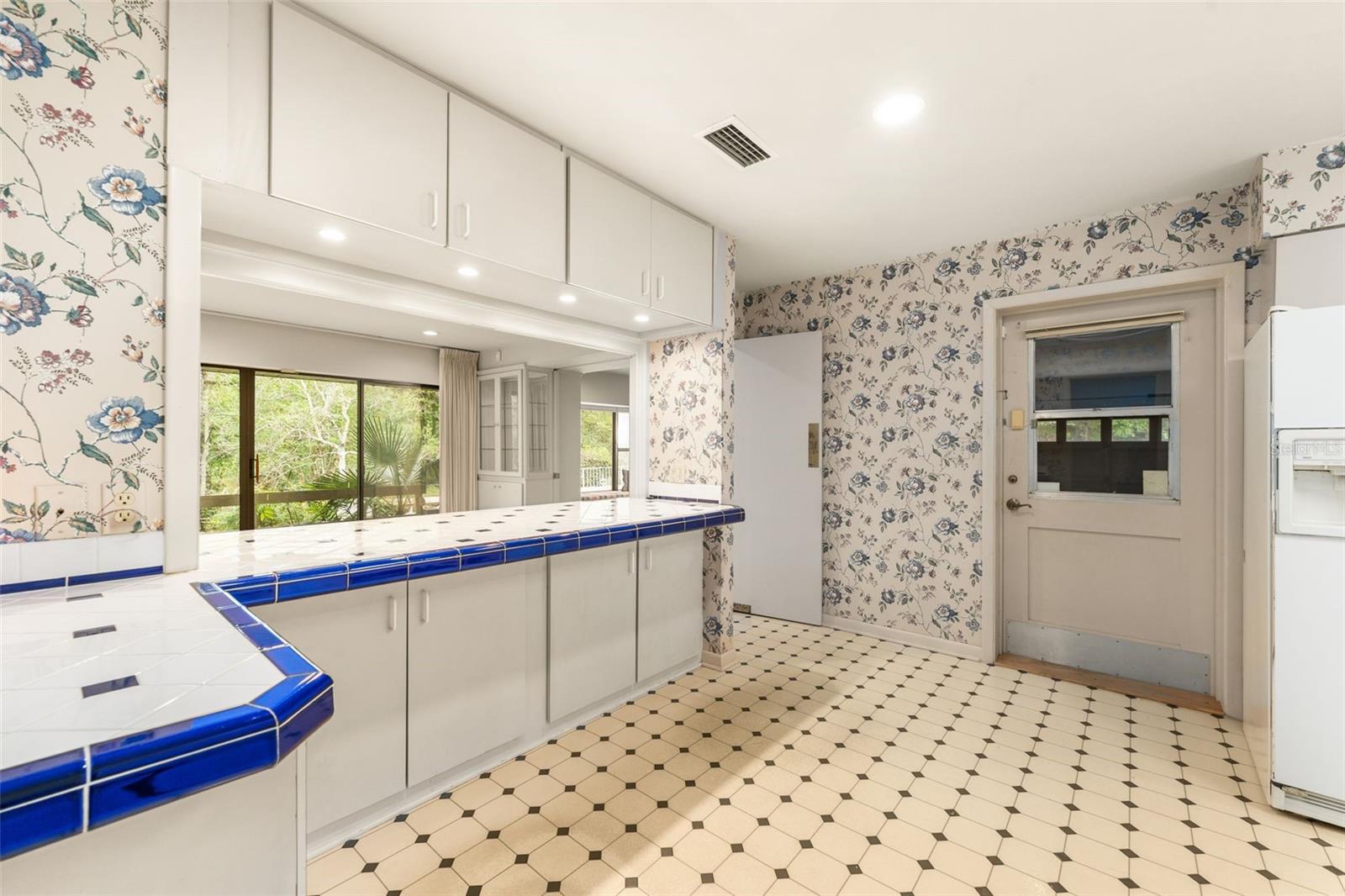 Image 20 of 50 For 630 26th Place