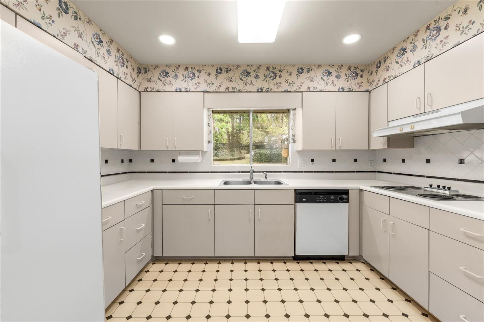 Image 22 of 50 For 630 26th Place