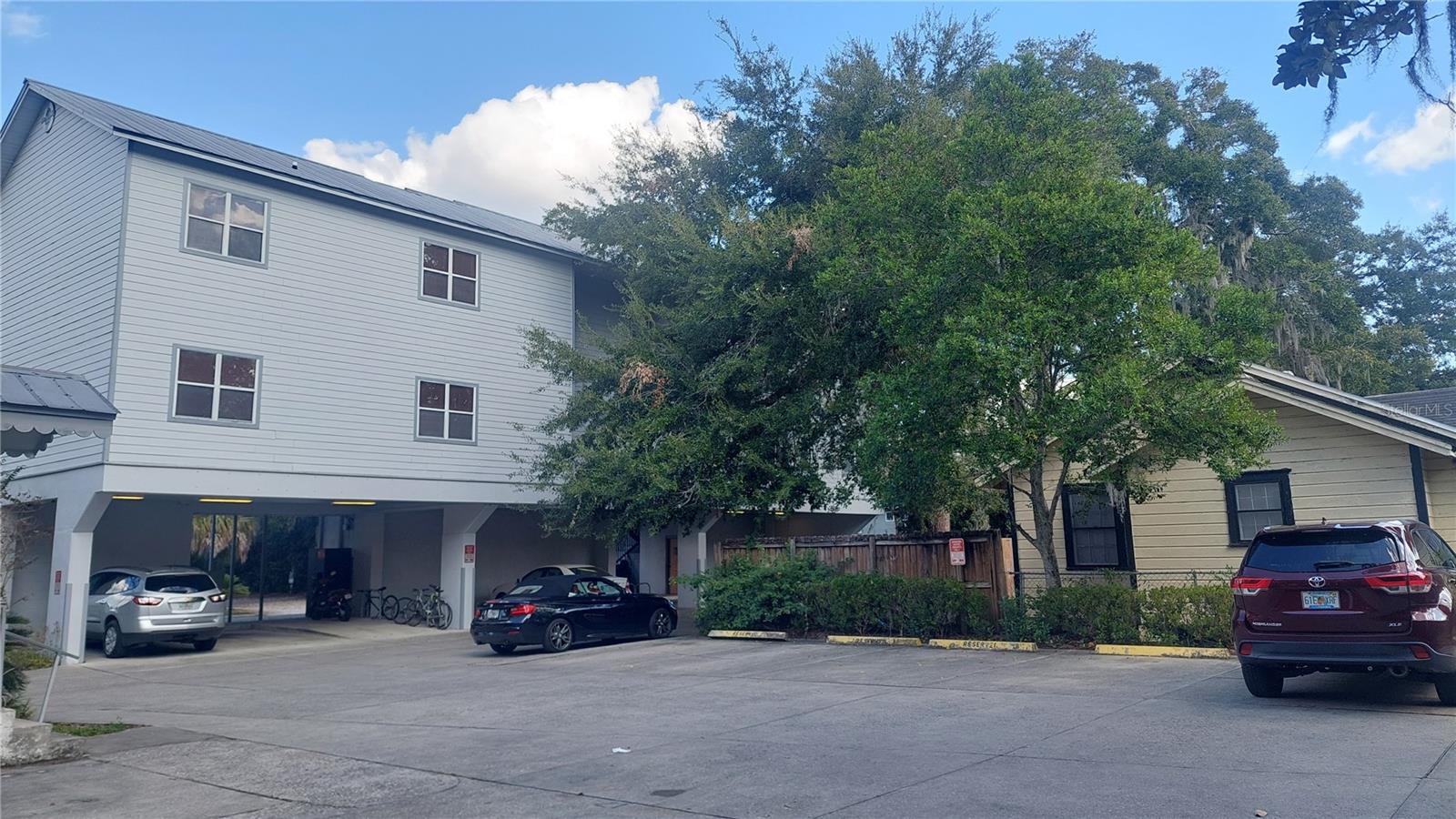 Image 3 of 6 For 1624 2nd Avenue