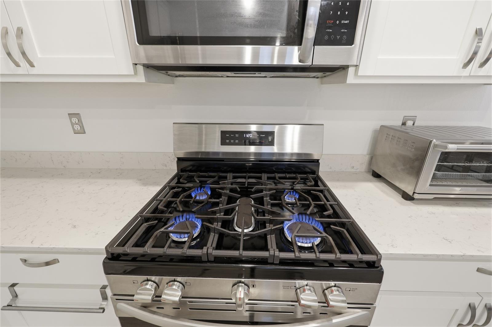 Image 14 of 33 For 511 4th Terrace