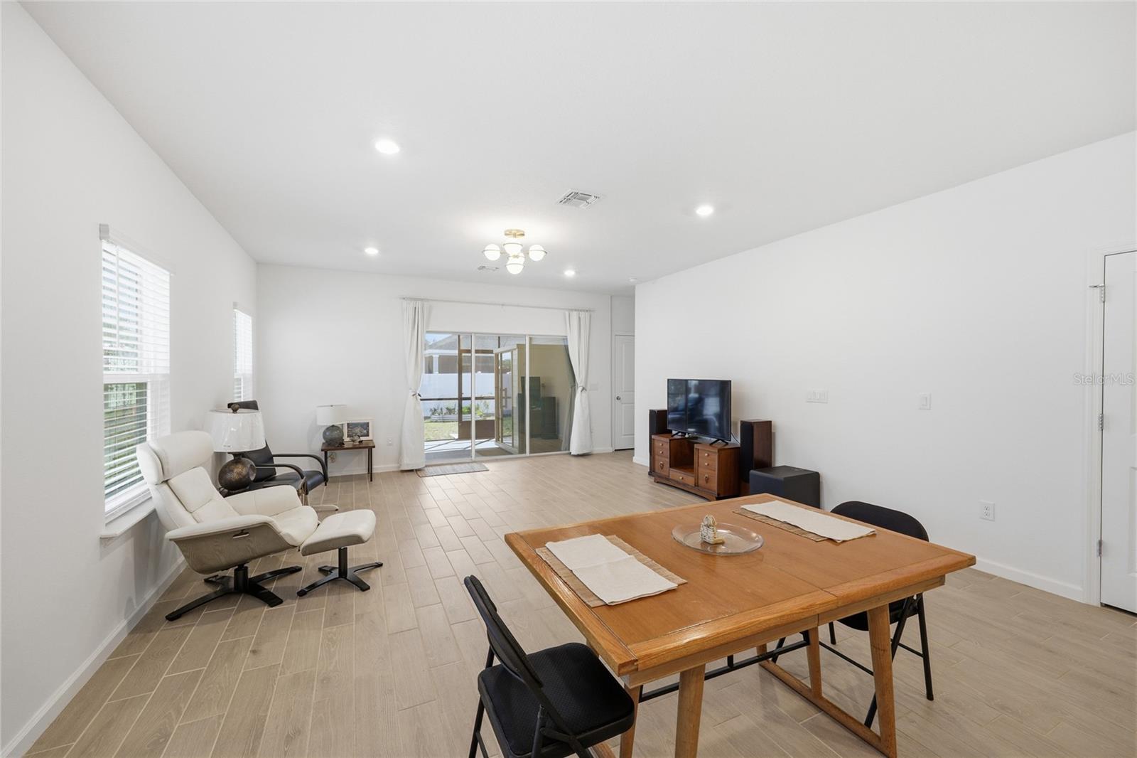 Image 15 of 33 For 511 4th Terrace