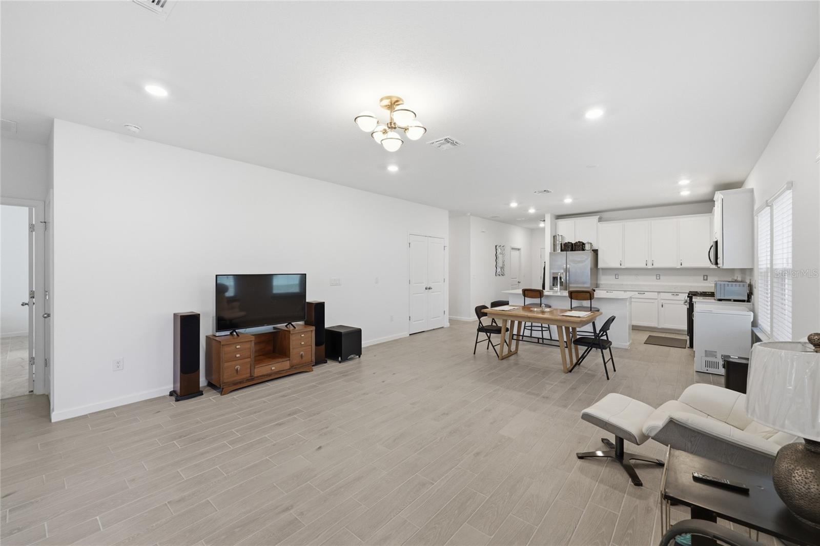 Image 18 of 33 For 511 4th Terrace