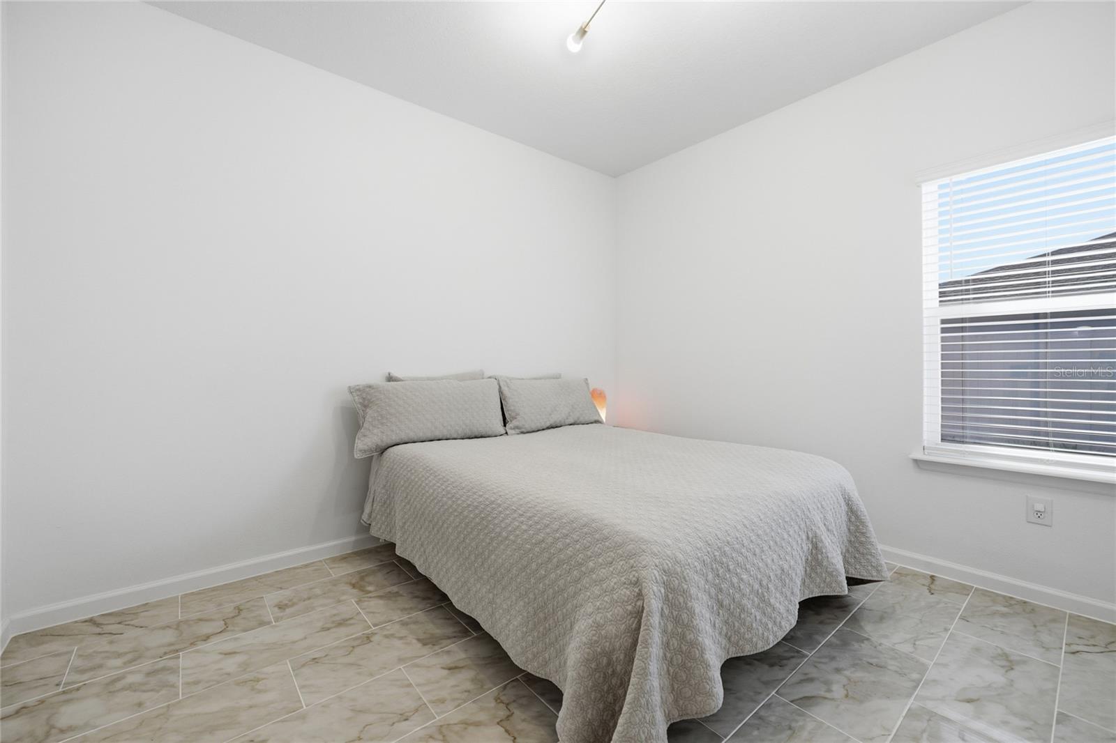 Image 23 of 33 For 511 4th Terrace