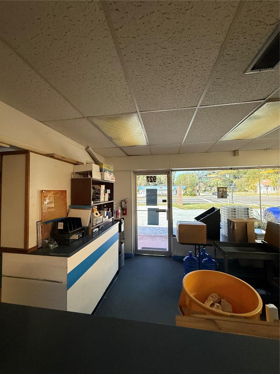 Image 11 of 26 For 927 13th Street