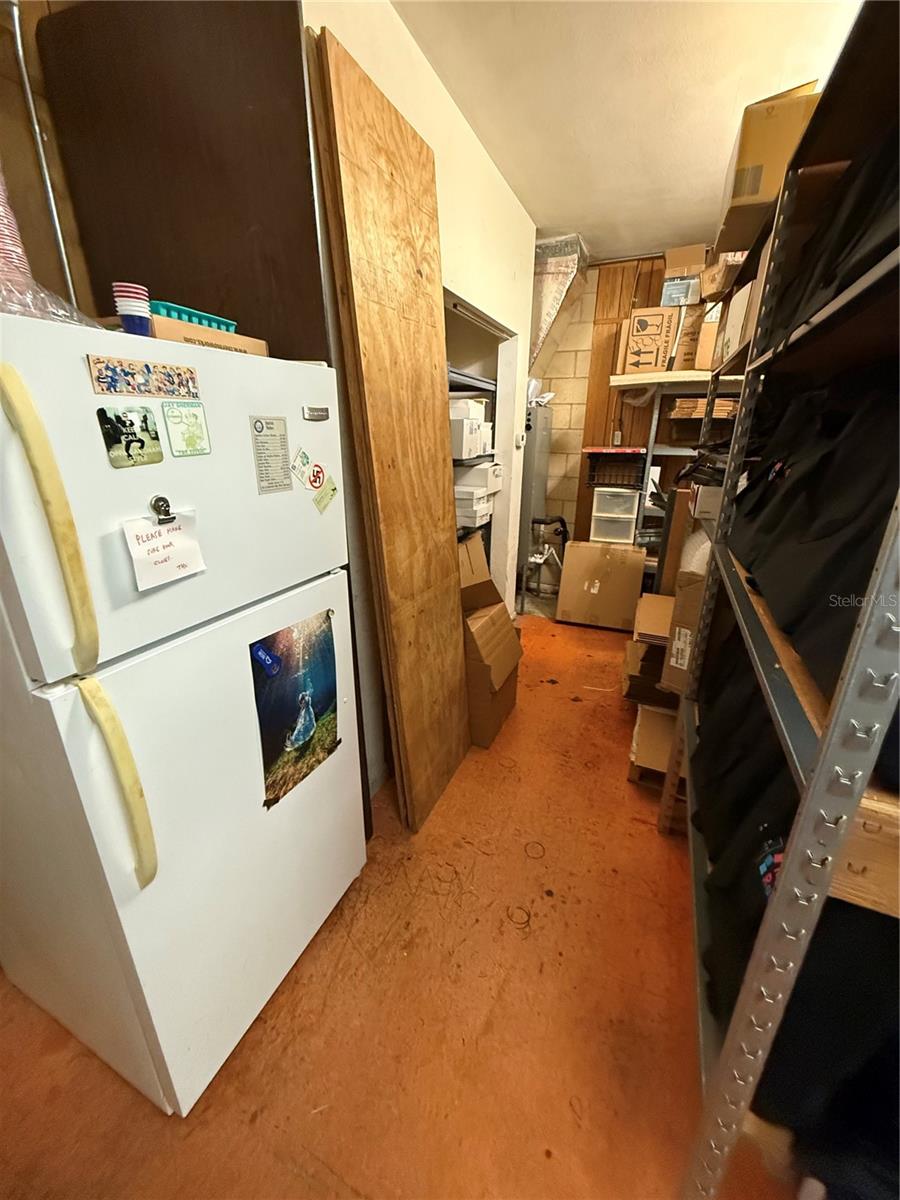 Image 15 of 26 For 927 13th Street