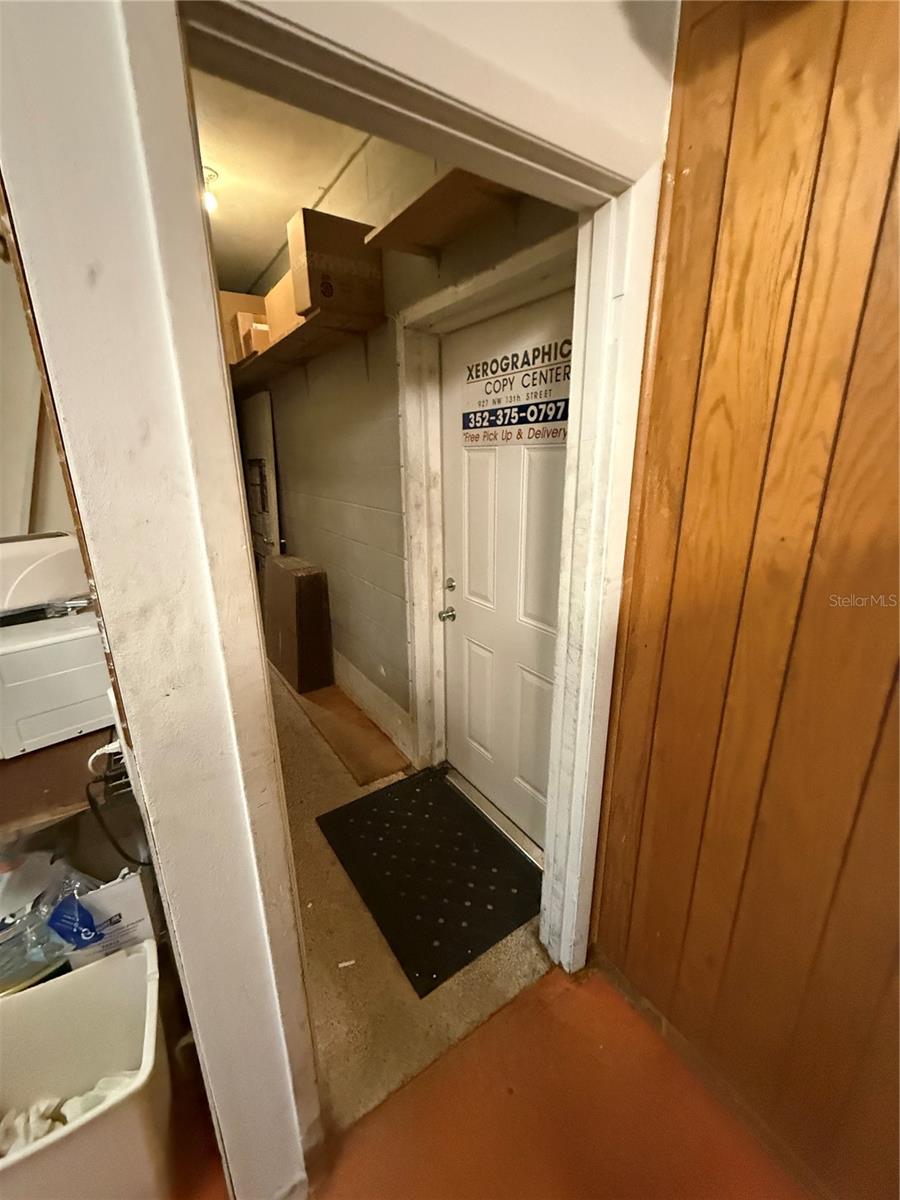 Image 16 of 26 For 927 13th Street