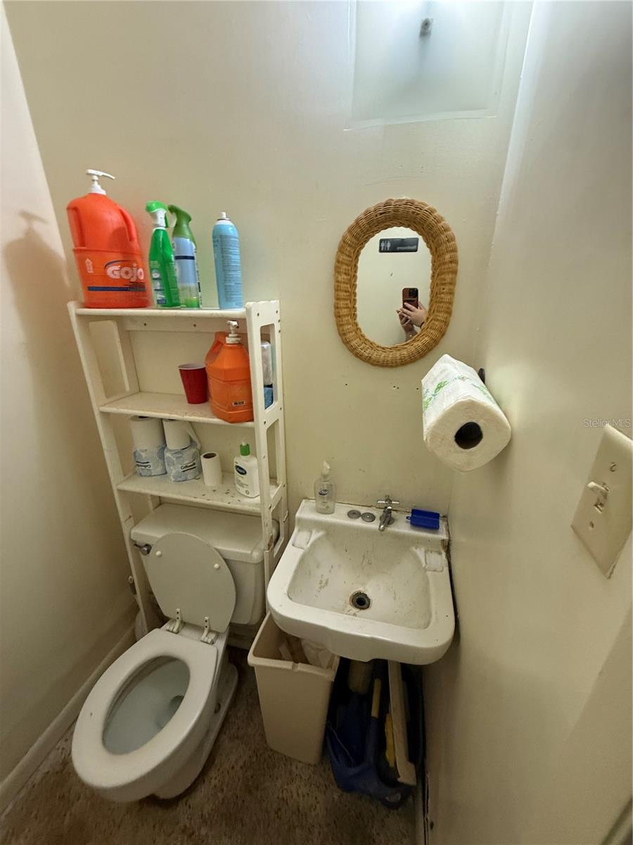 Image 23 of 26 For 927 13th Street