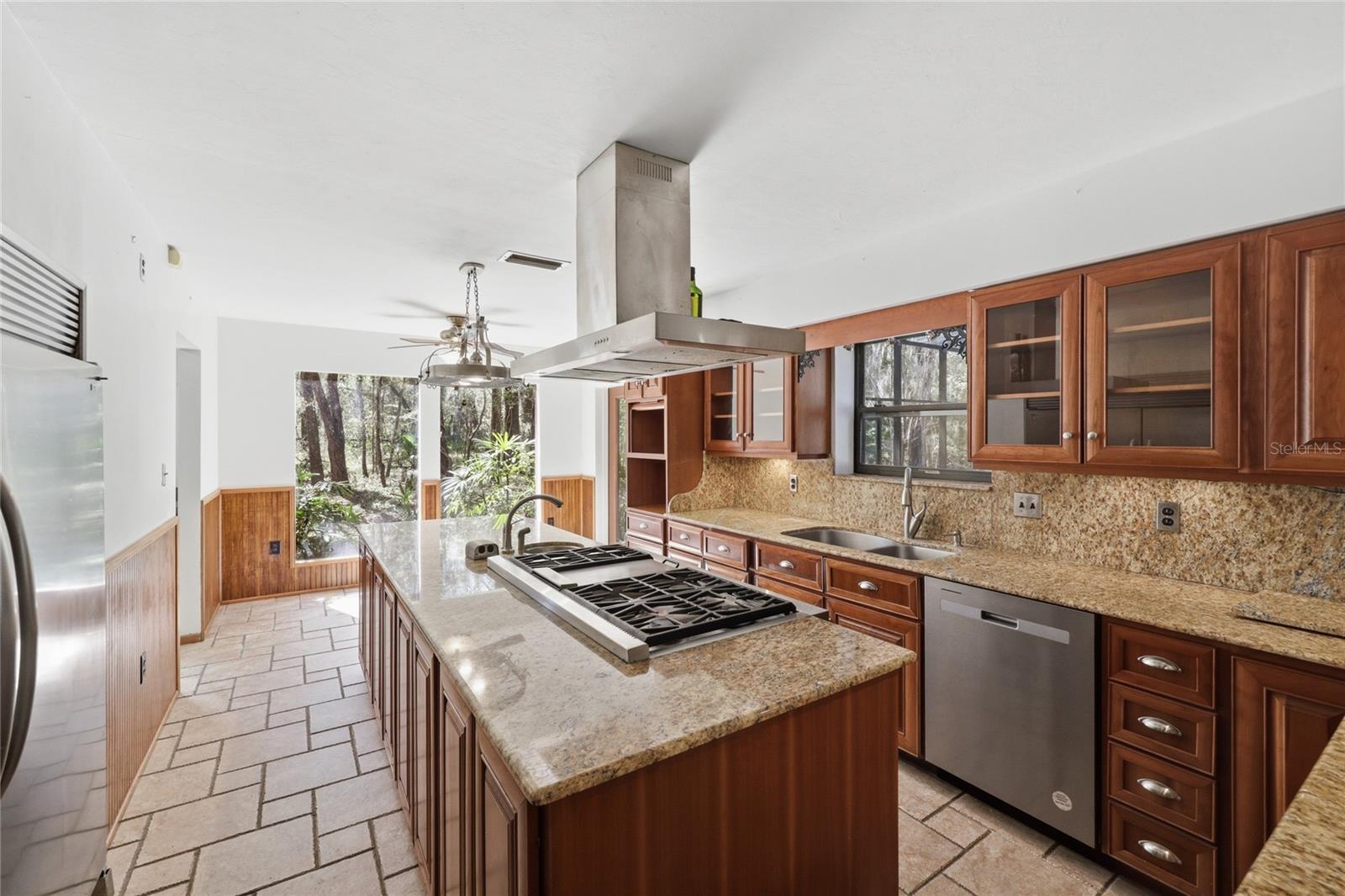 Image 36 of 73 For 11922 16th Street