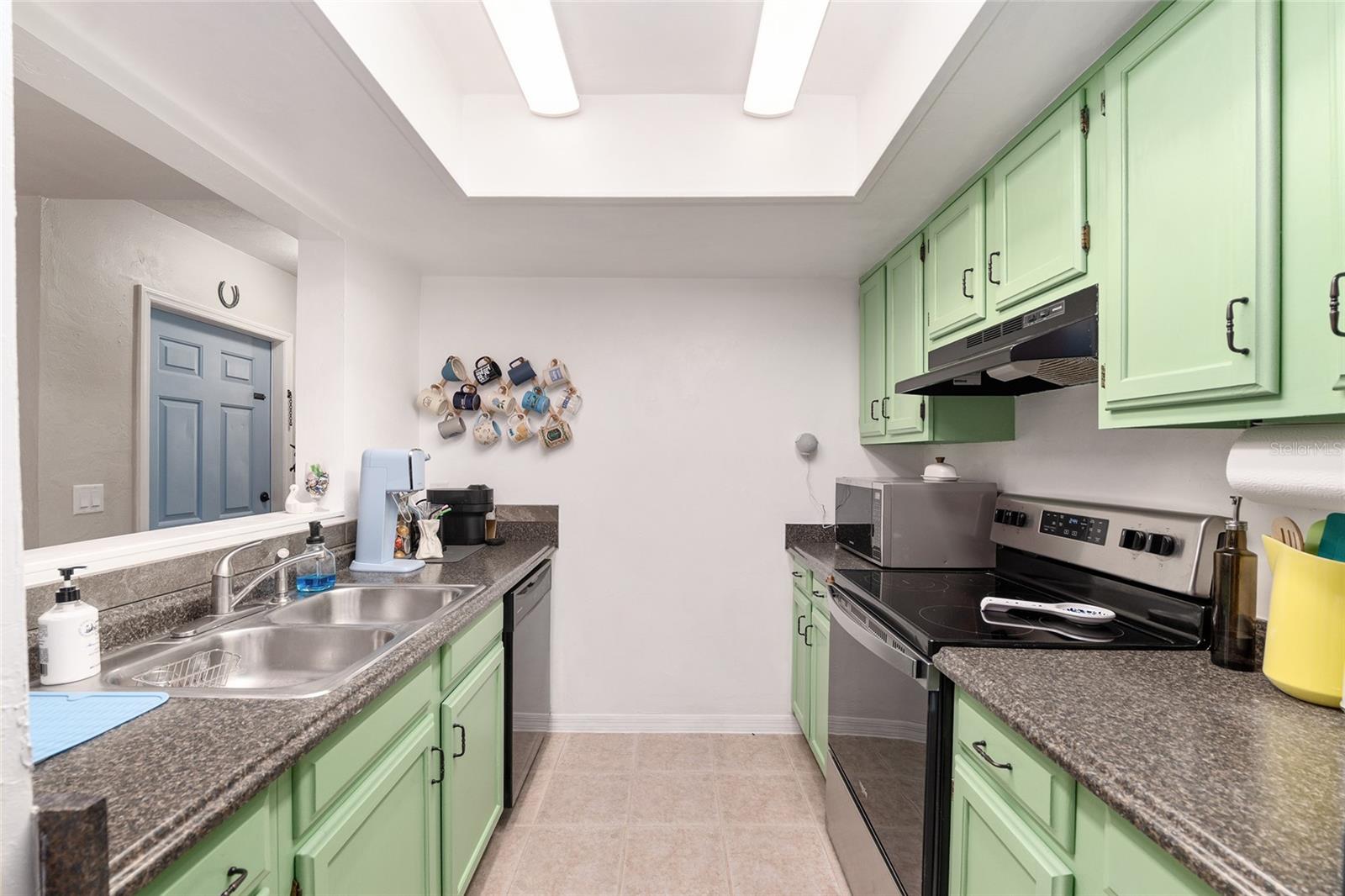 Image 16 of 53 For 900 62nd Boulevard D24