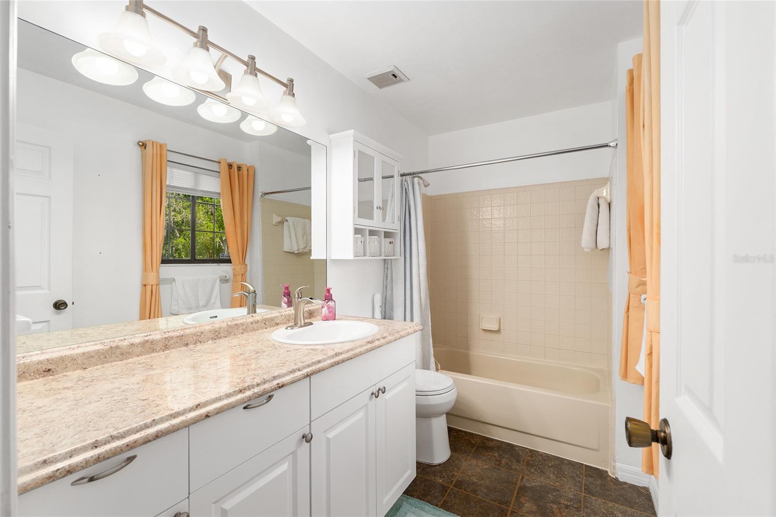 Image 32 of 53 For 900 62nd Boulevard D24