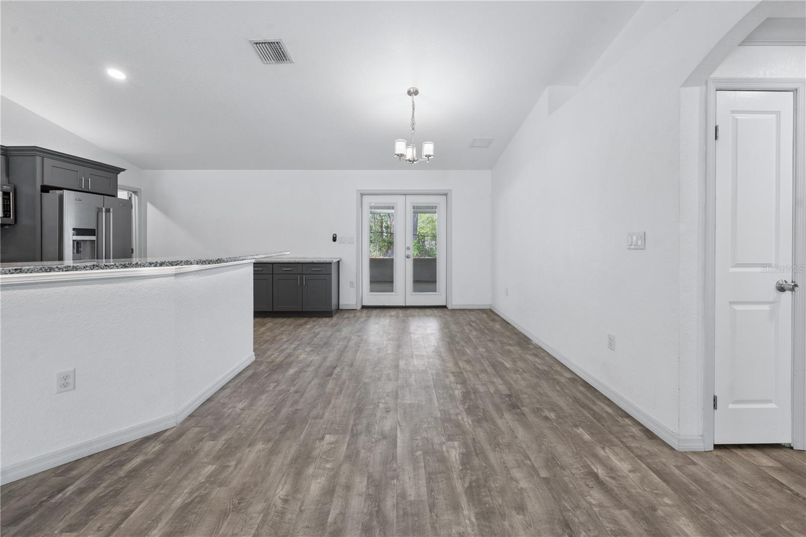 Image 21 of 40 For 3630 Strickland Avenue