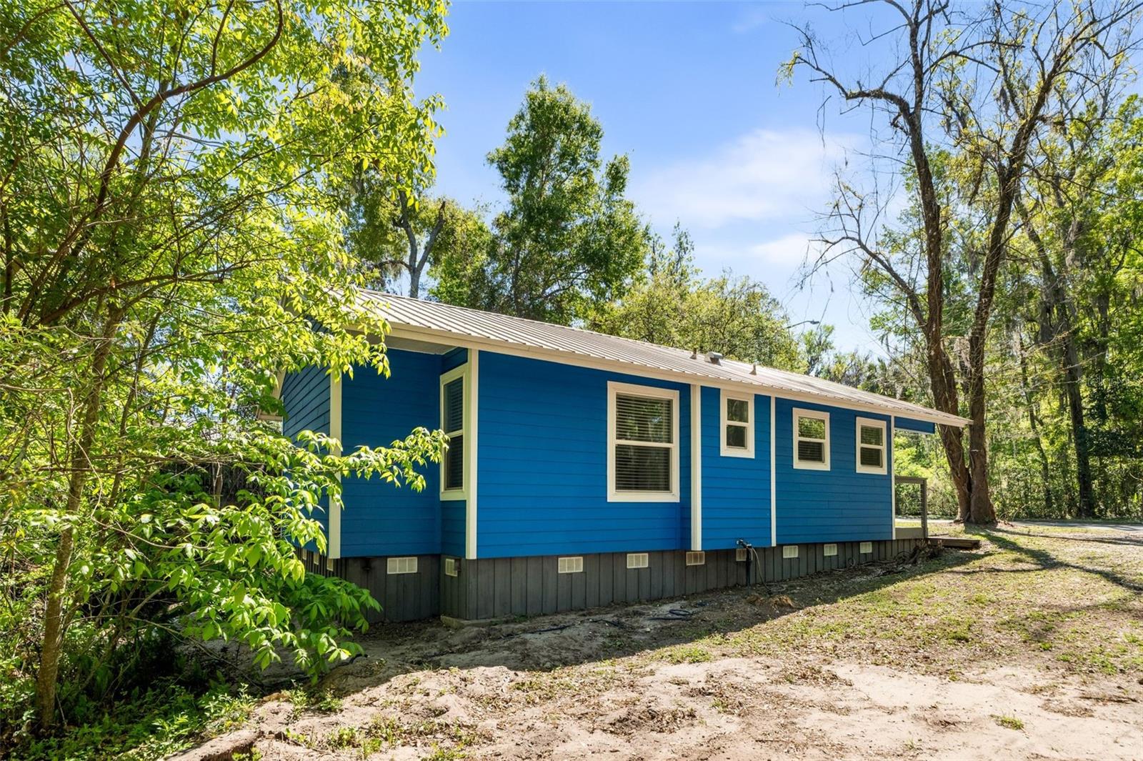 Image 24 of 34 For 2256 University Avenue