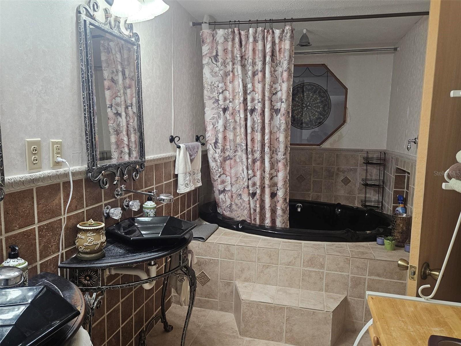 Image 28 of 51 For 4250 81st Lane