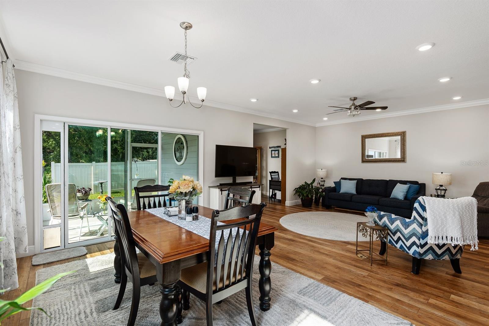 Image 8 of 12 For 24608 7th Lane