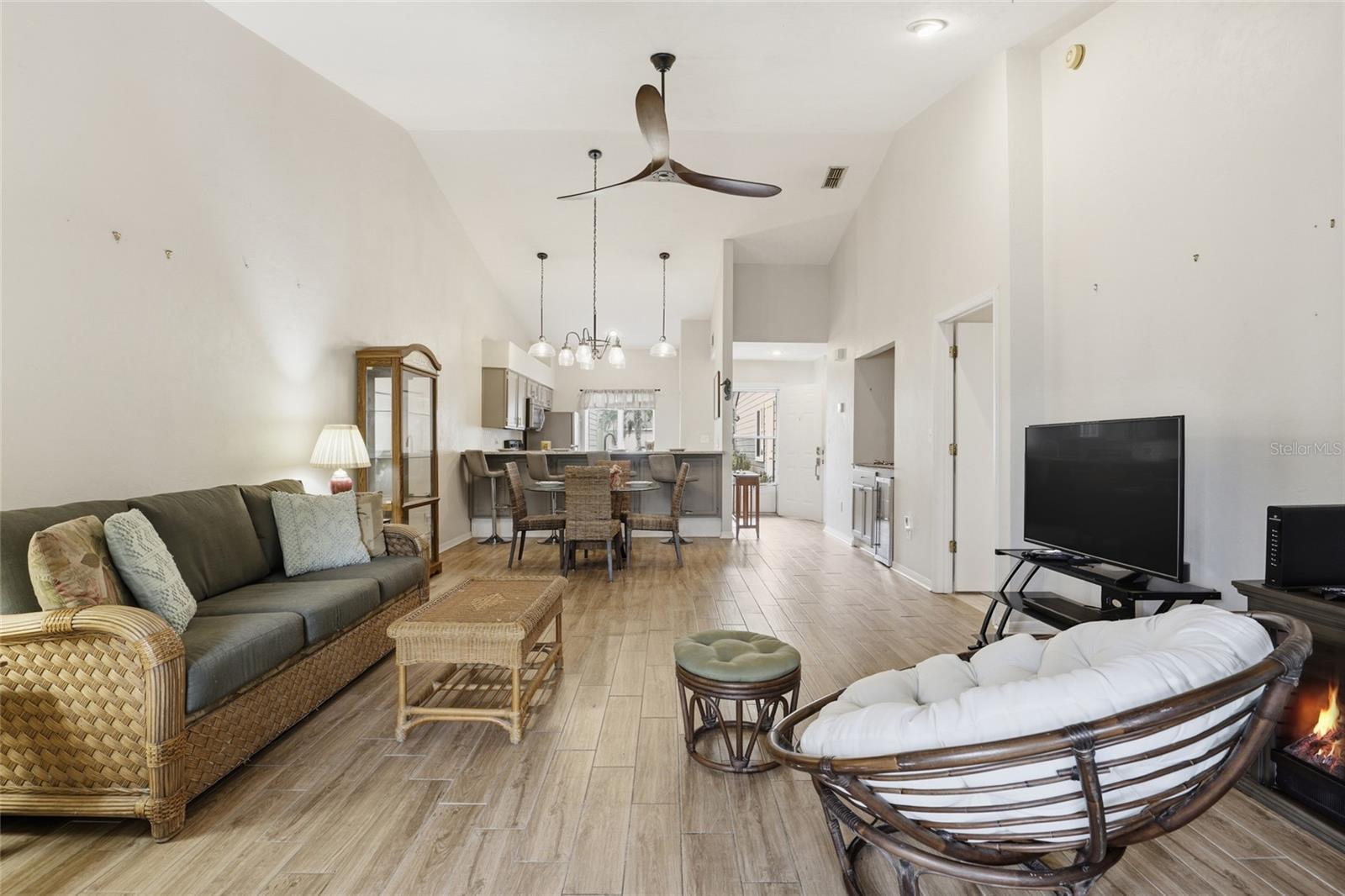 Image 15 of 33 For 826 125th Drive