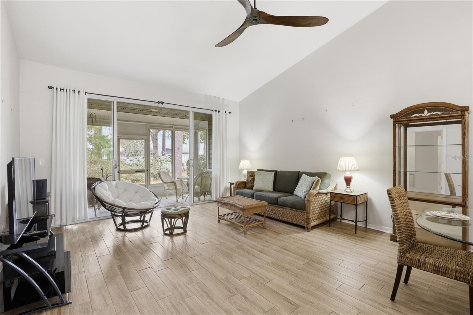 Image 18 of 33 For 826 125th Drive