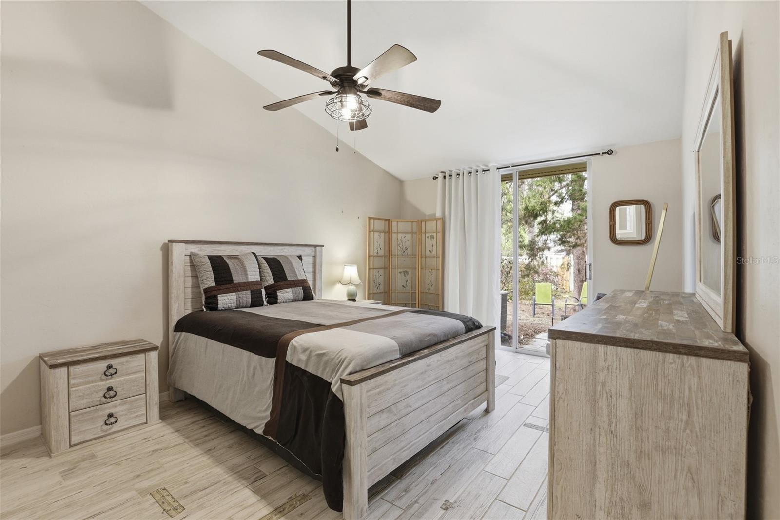 Image 20 of 33 For 826 125th Drive
