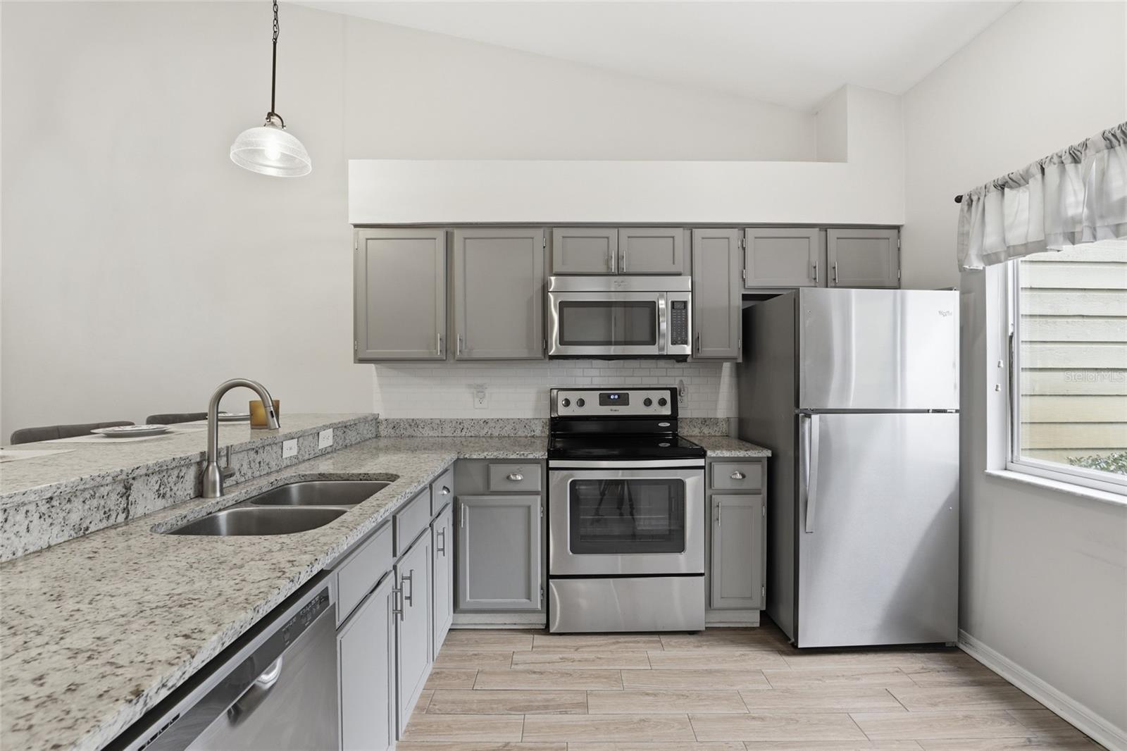 Image 8 of 33 For 826 125th Drive