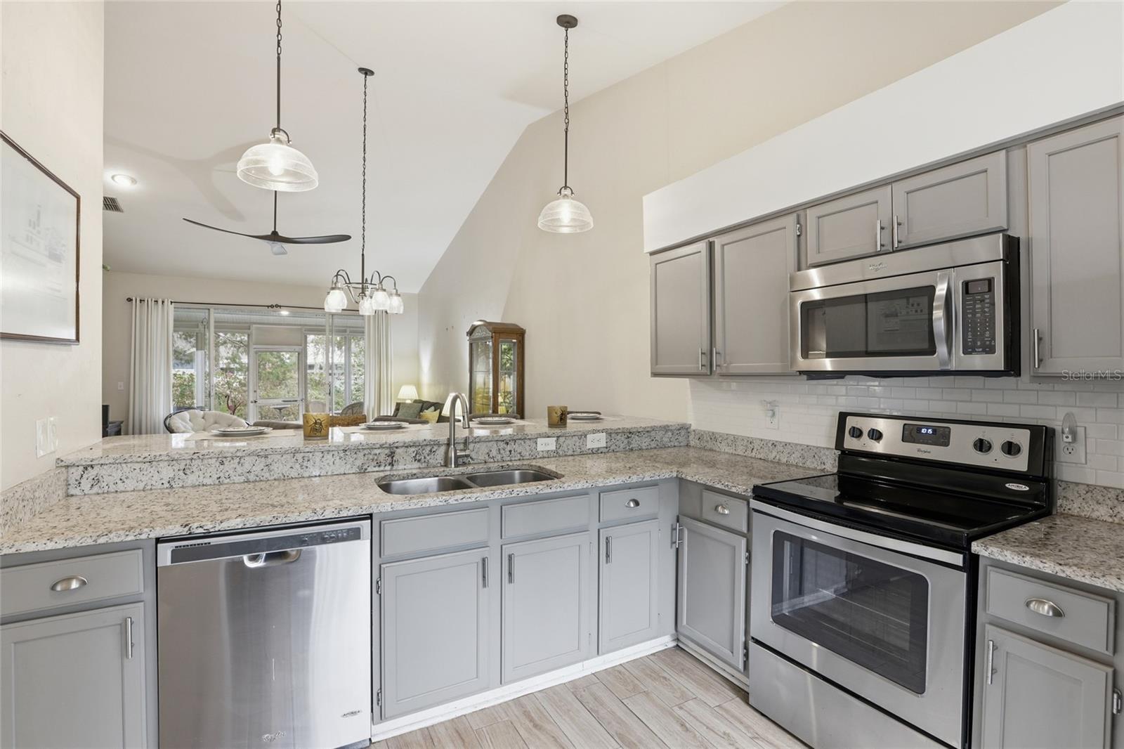 Image 9 of 33 For 826 125th Drive