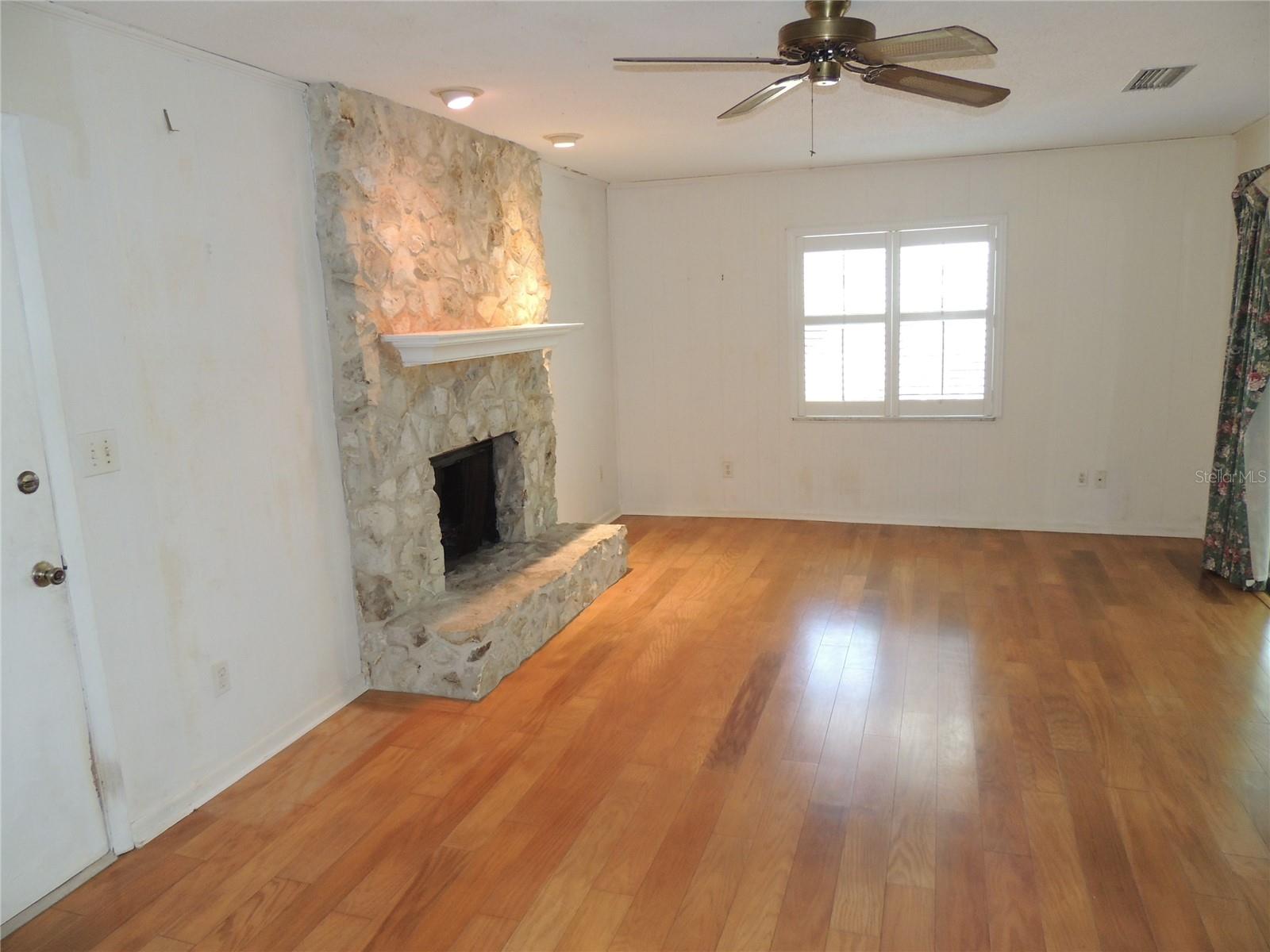 Image 2 of 25 For 2920 54th Avenue