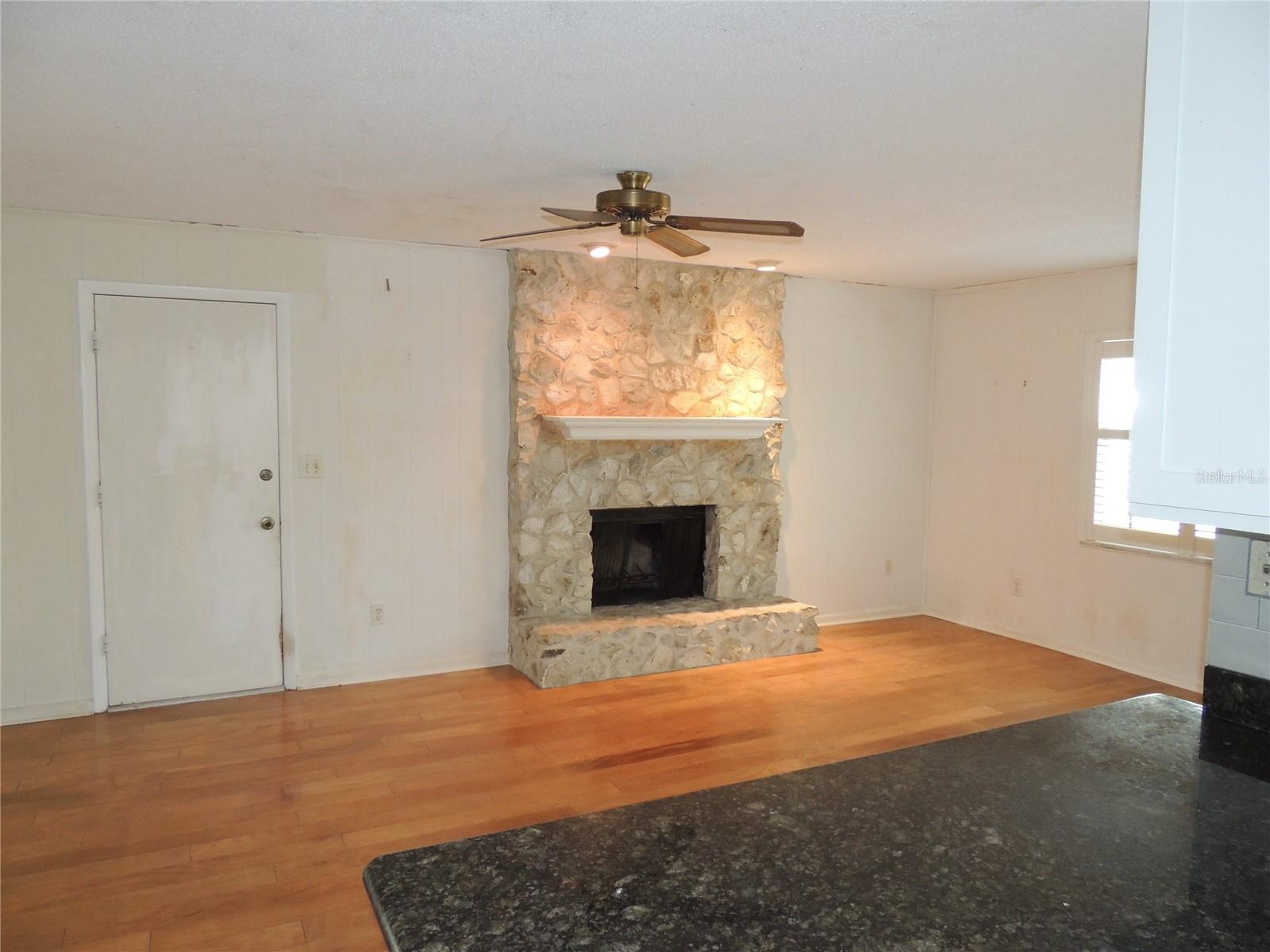 Image 3 of 25 For 2920 54th Avenue